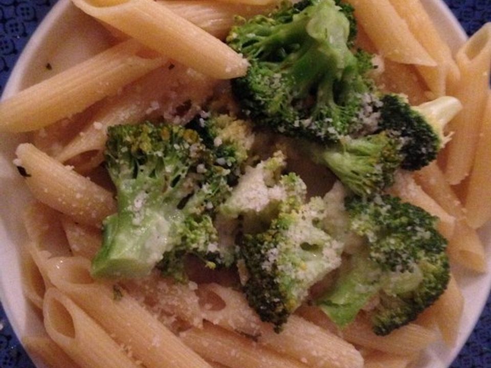 Brokkolisoße mit Sahne und Parmesan von Rastacook| Chefkoch