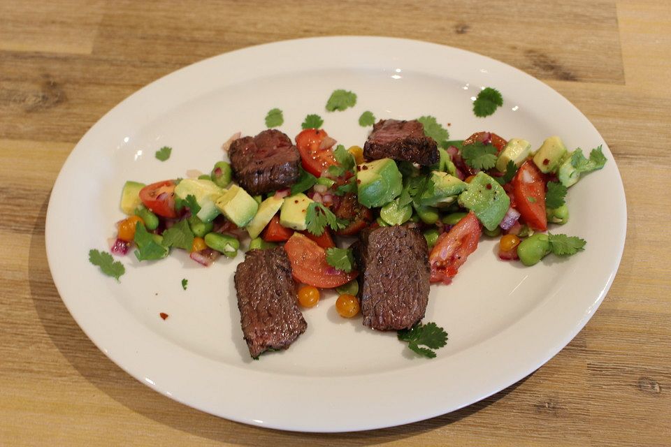 Smokeys Bohnen-Avocado-Tomaten-Salat