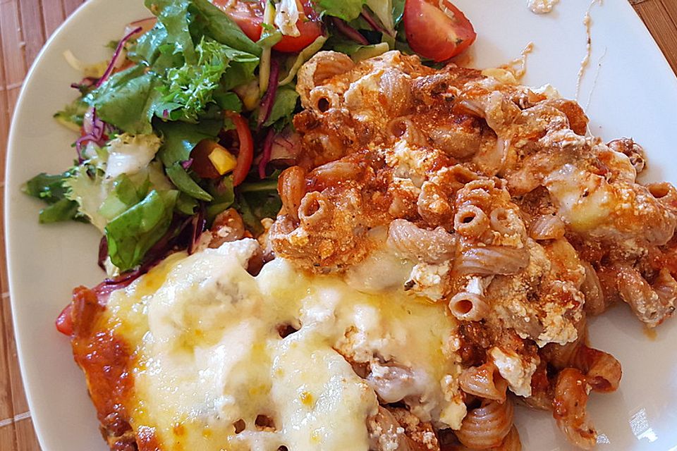 Nudelauflauf Bolognese mit wenig Kalorien