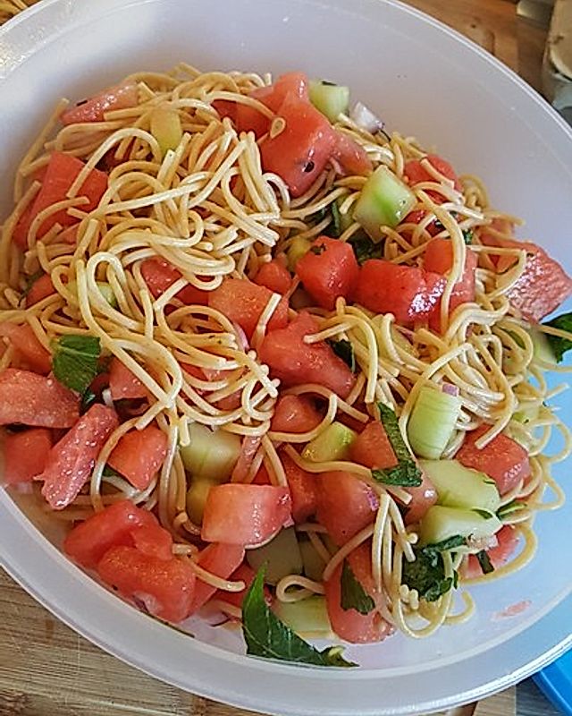 Frisch-fruchtiger Spaghetti-Salat