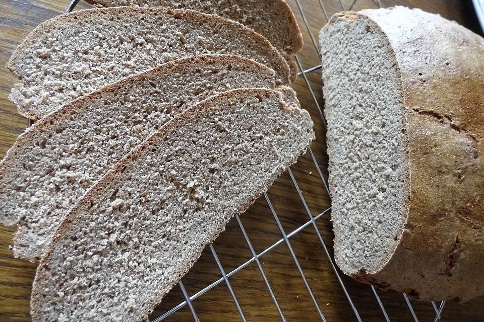 Dinkel-Vollkornbrot mit Sauerteig