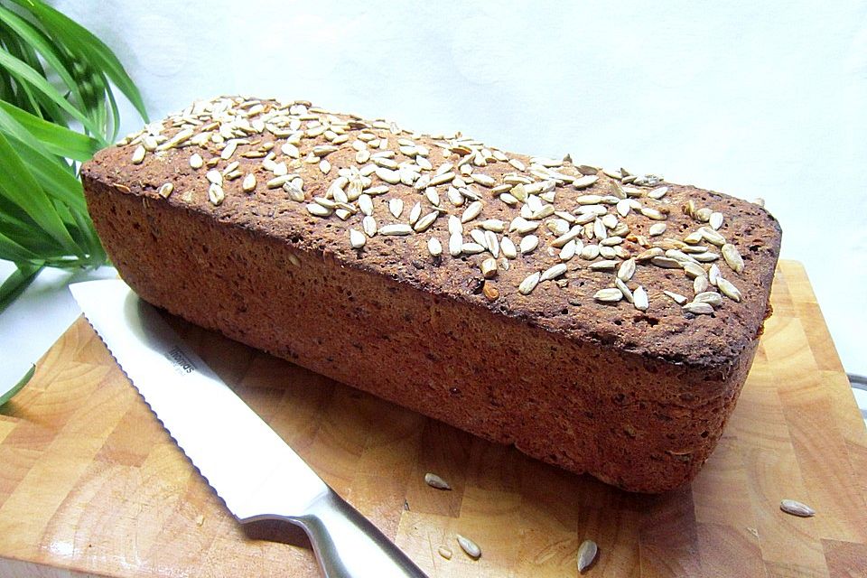 Dinkel-Vollkornbrot mit Sauerteig