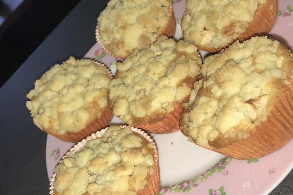 Apfelmuffins mit Streuselkruste