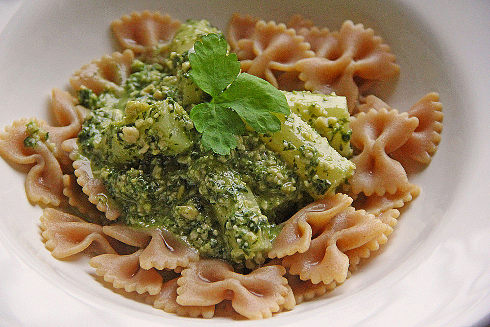 Smokeys Schwarzwurzeln in Pesto-Sauce