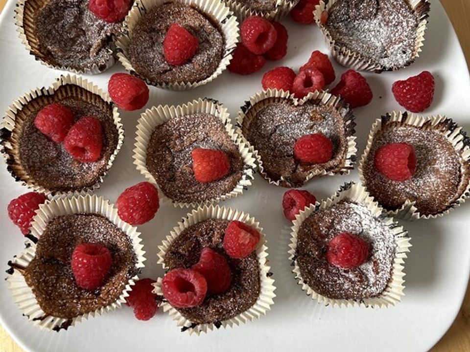 Schokomuffins mit flüssigem Schokokern von JoyW| Chefkoch
