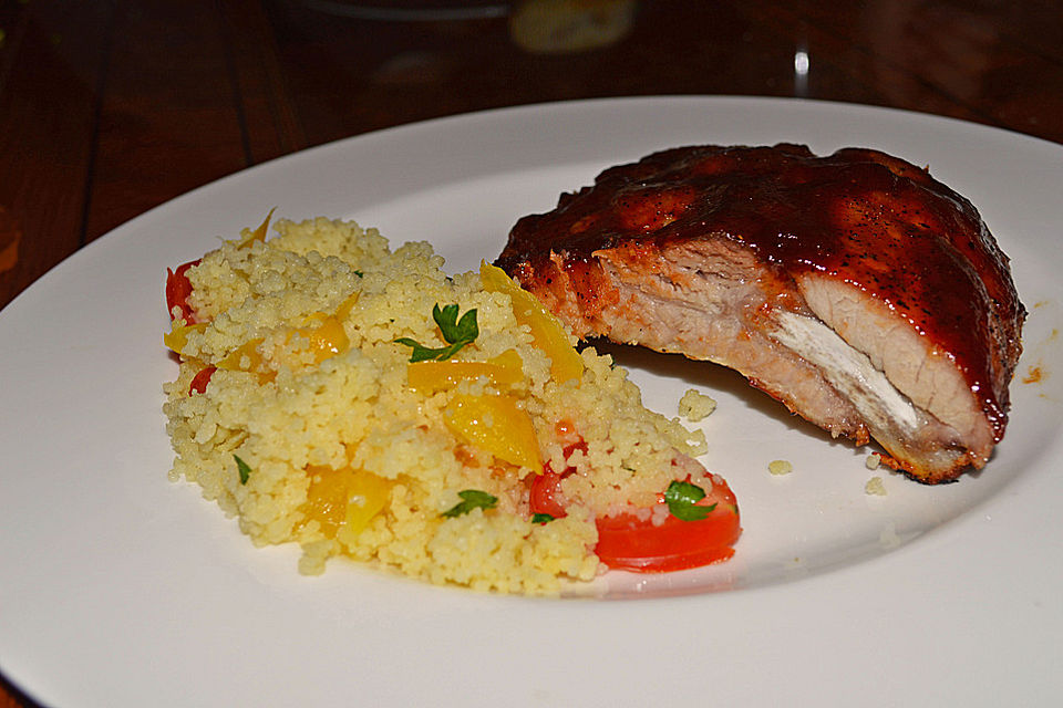 Couscous-Pfanne mit Paprika und Zucchini