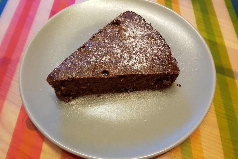 Low-Carb Haselnuss-Schokoladenkuchen mit Zucchini