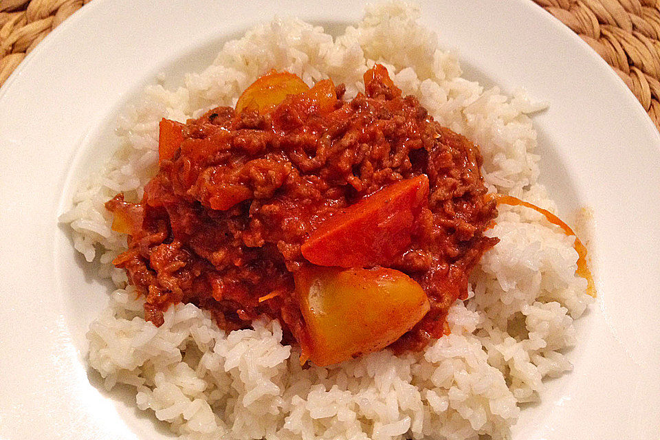 Saures Hackfleisch mit Hokkaido und Paprika