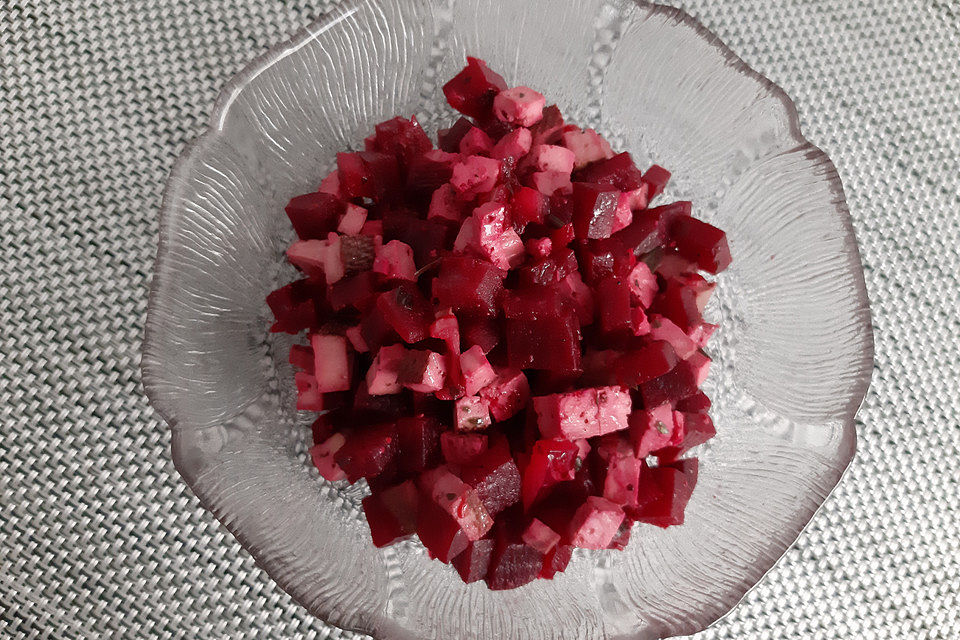 Rote Bete-Salat mit Tofu