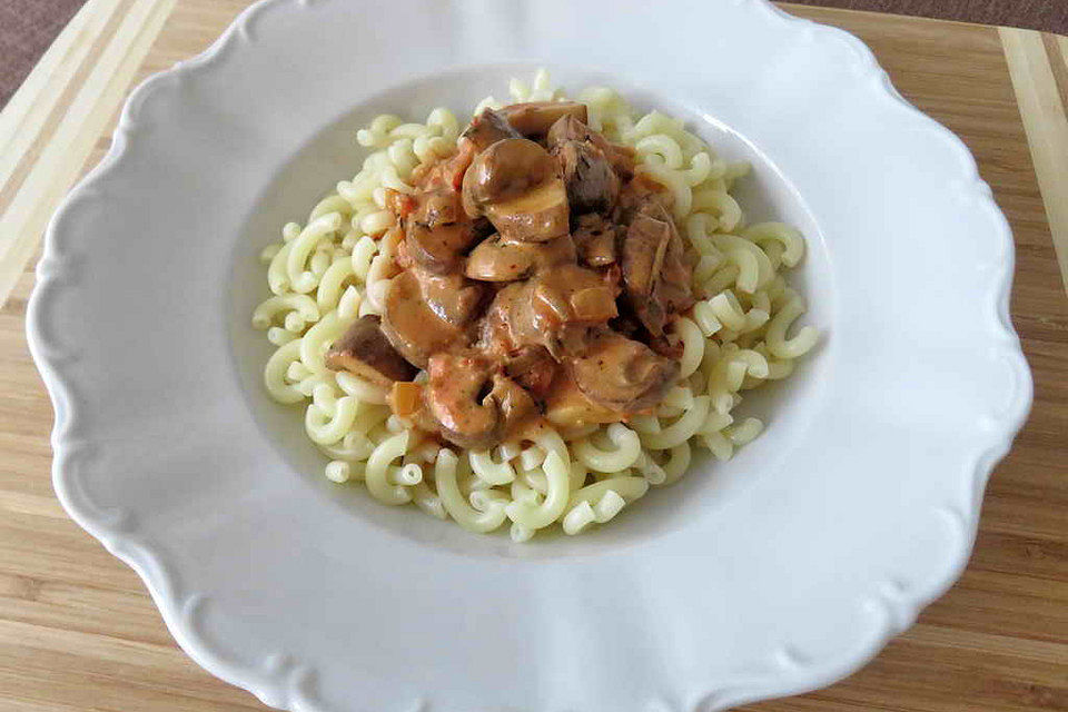 Champignonragout zu Pasta