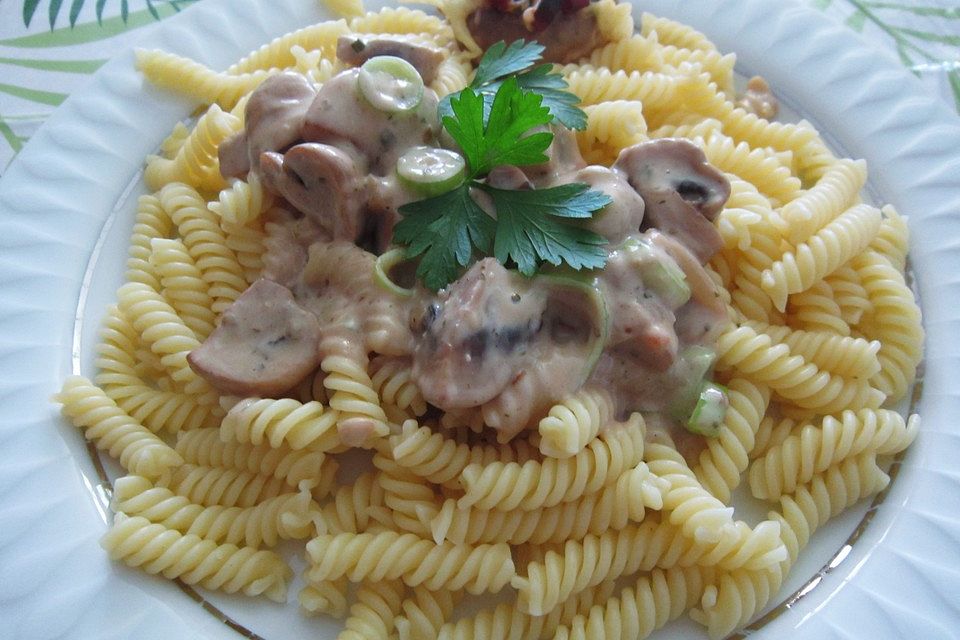 Champignonragout zu Pasta