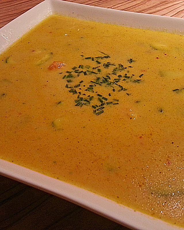 Currysuppe mit Garnelen