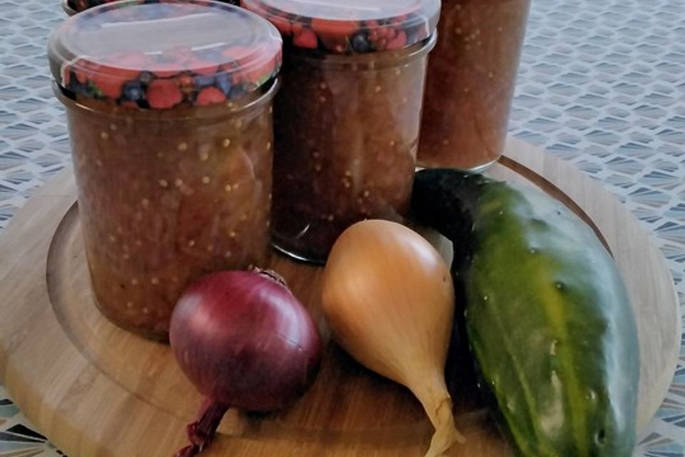 Amerikanisches Gurkenrelish für eine Hamburger Sauce