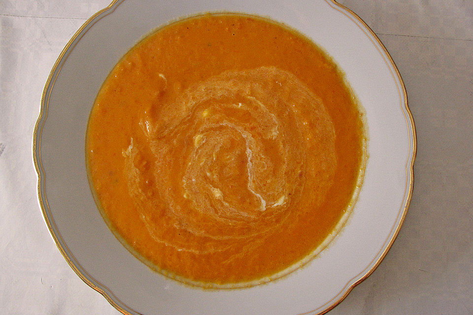 Möhren-Kartoffel-Suppe mit Ingwer