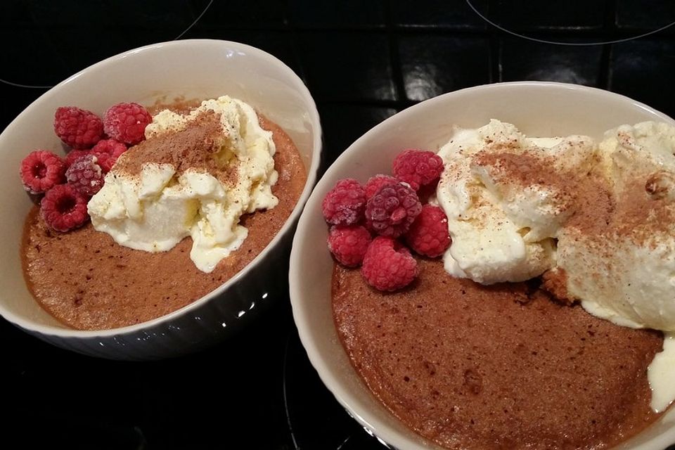 Mikrowellenkuchen mit Vanilleeis, ohne Ei