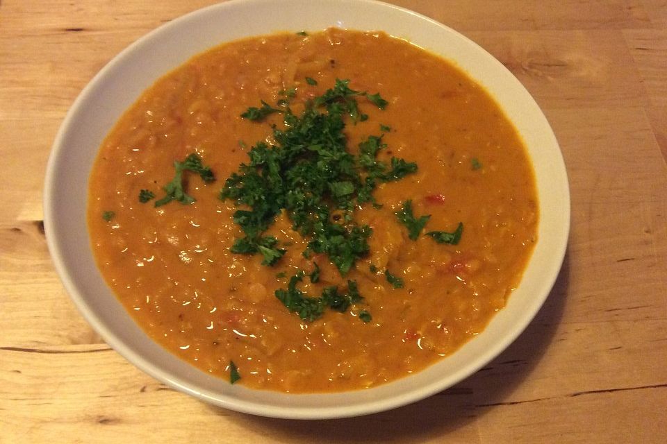 Rote Linsen-Curry-Suppe mit Kokosmilch für Faule