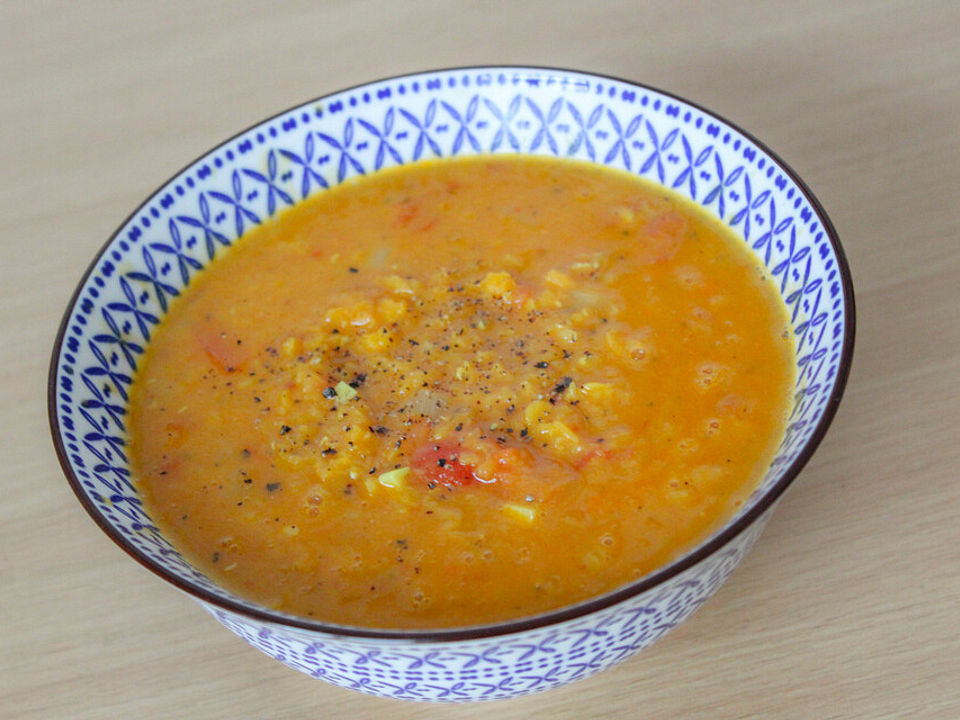 Rote Linsen-Curry-Suppe mit Kokosmilch für Faule von Phannii