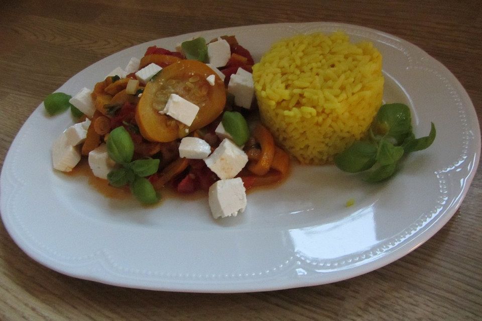 Tomaten-Zucchini-Pfanne mit Feta