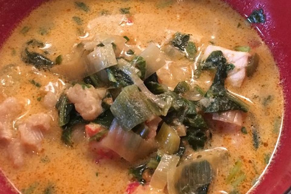 Asiatische Garnelen-Kokosmilch-Möhrensuppe