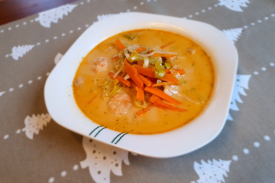 Asiatische Garnelen-Kokosmilch-Möhrensuppe