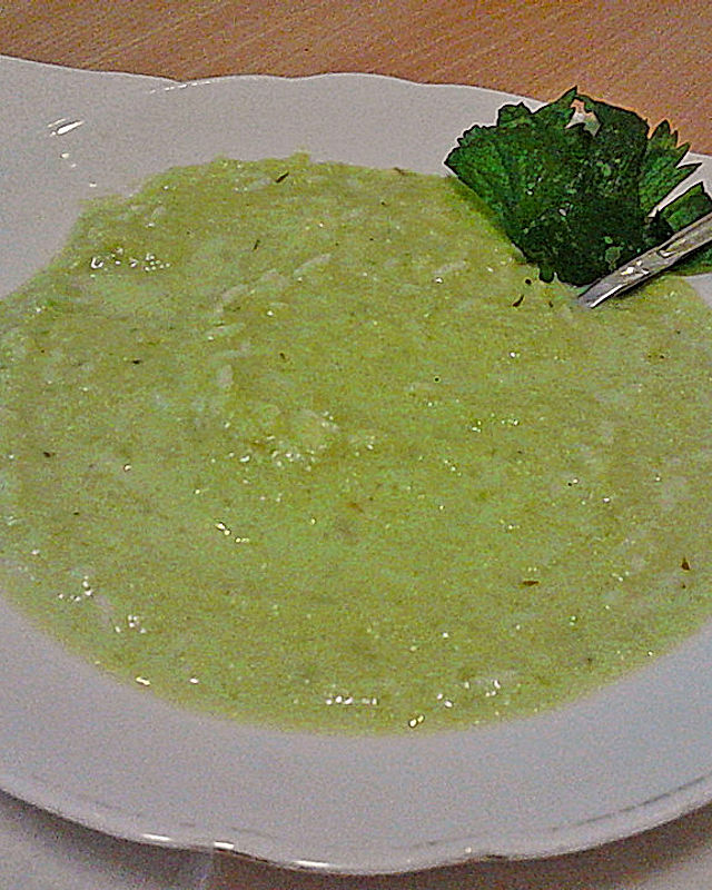 Gurkencremesuppe mit Reis