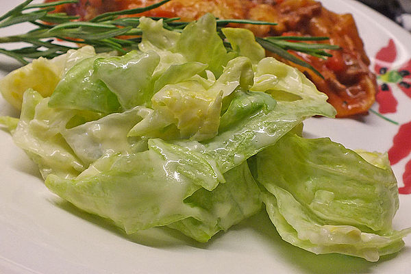 Eisbergsalat mit super leckerem Dressing von Antonimaroni | Chefkoch