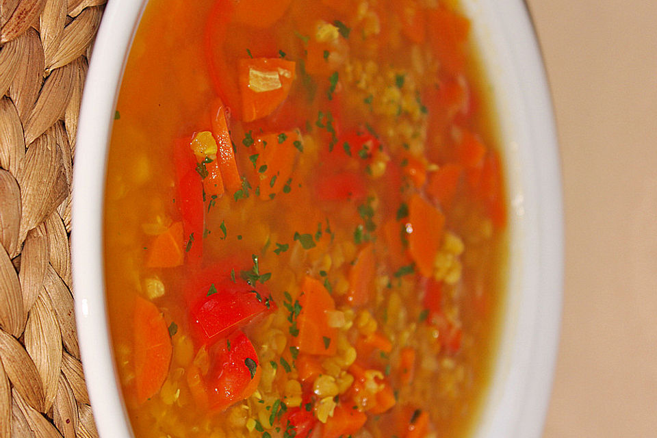 Orientalische Linsensuppe Orientalische Linsensuppe