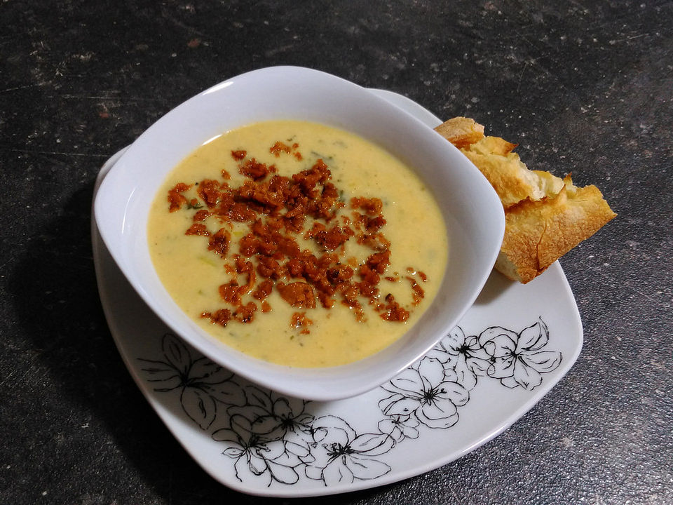 Käse-Lauch-Suppe mit Soja-Hack von Ulmchen| Chefkoch