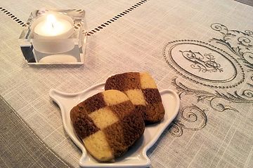 Schwarz-weiß-Gebäck plus