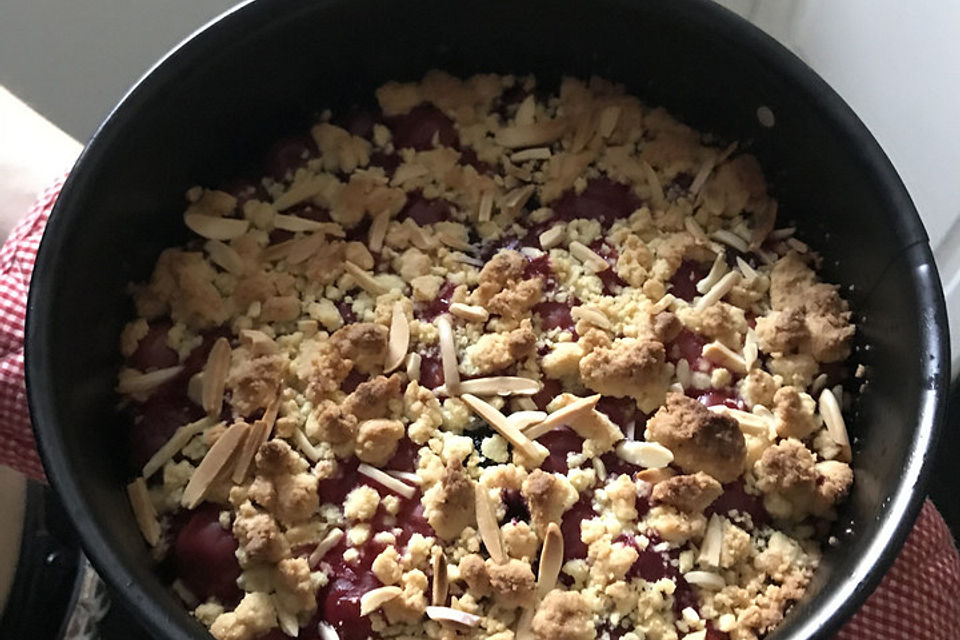 Sauerkirsch - Streusel - Kuchen