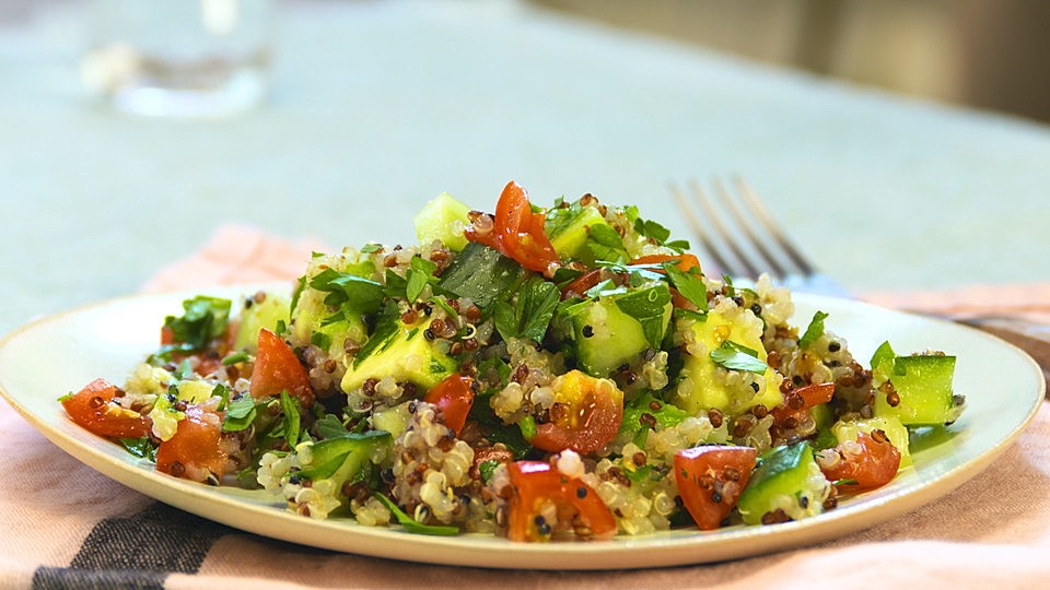 Quinoa Powersalat Mit Tomaten Und Avocado Von Kapelonia Chefkoch