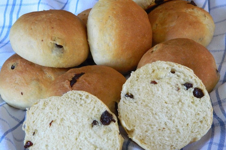 Norddeutsche Korinthenbrötchen bzw. Heißwecken