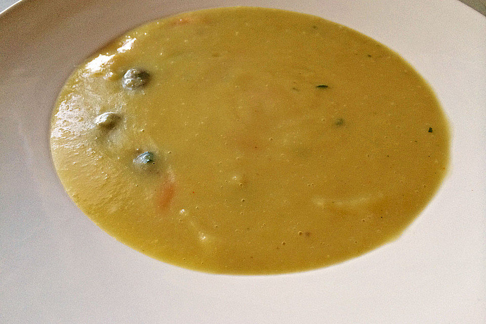 Kohlrabicremesuppe mit Fleischklößchen