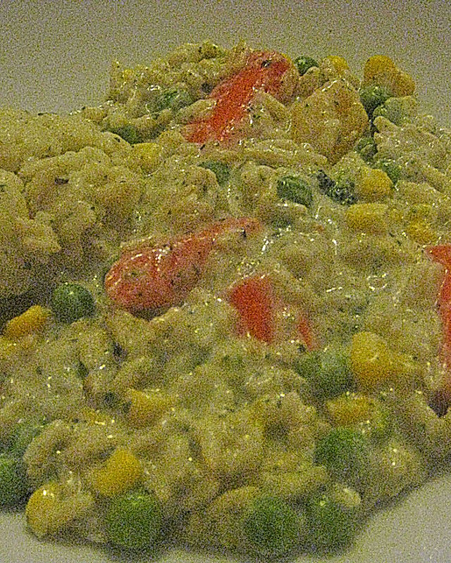 Gemüse-Reis-Pfanne mit cremiger Käsesauce