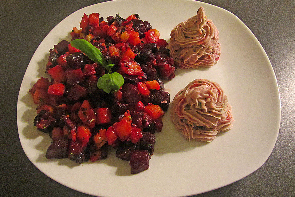 Rote Bete-Kartoffeln mit Himbeer-Kastanienmousse