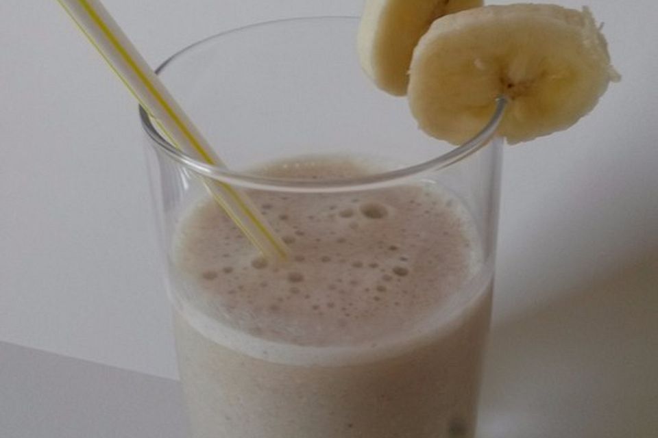 Hafer-Bananen-Zimt Shake