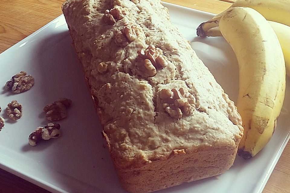 Bananenbrot mit Haferflocken und Walnüssen