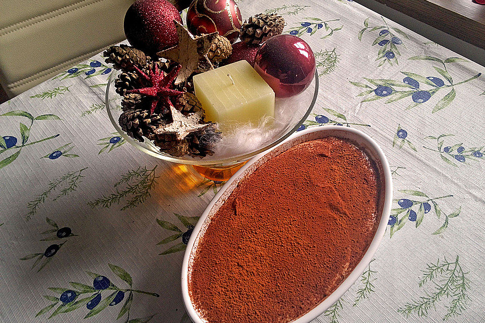 Lebkuchentiramisu mit Glühwein, Nougat und Honig