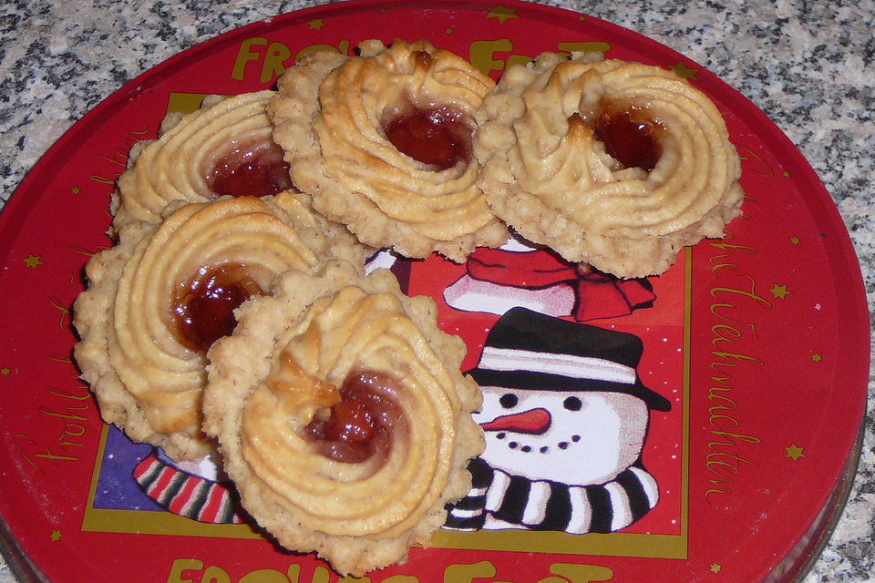 Ochsenaugen mit Marzipan Ochsenaugen mit Marzipan