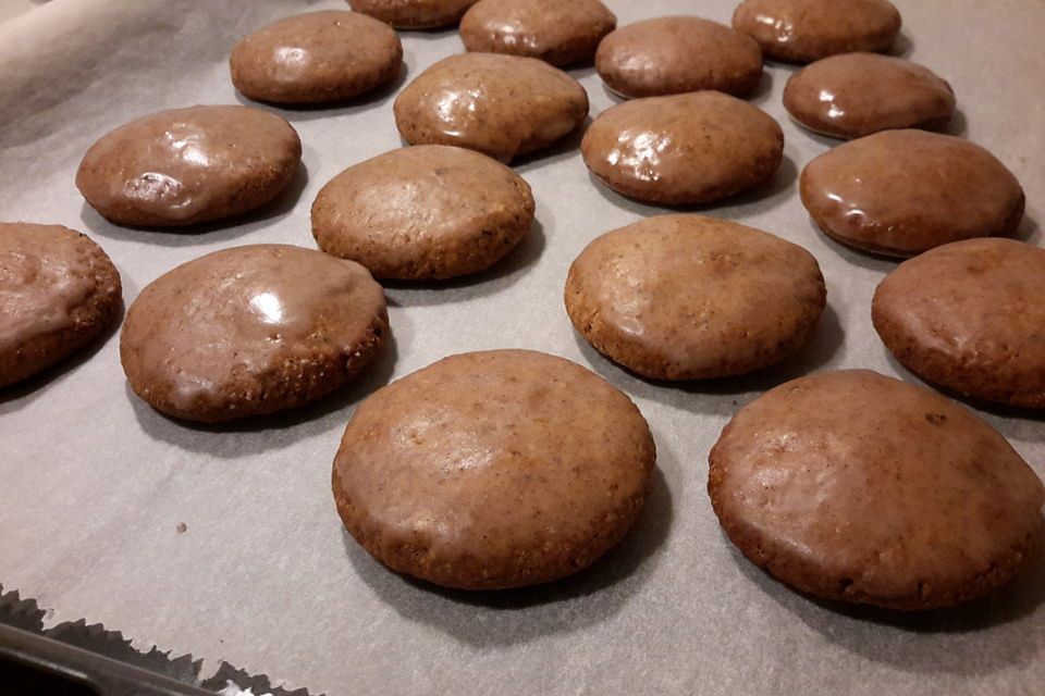 Vegane Marzipan-Zimt-Lebkuchen à la Mäusle