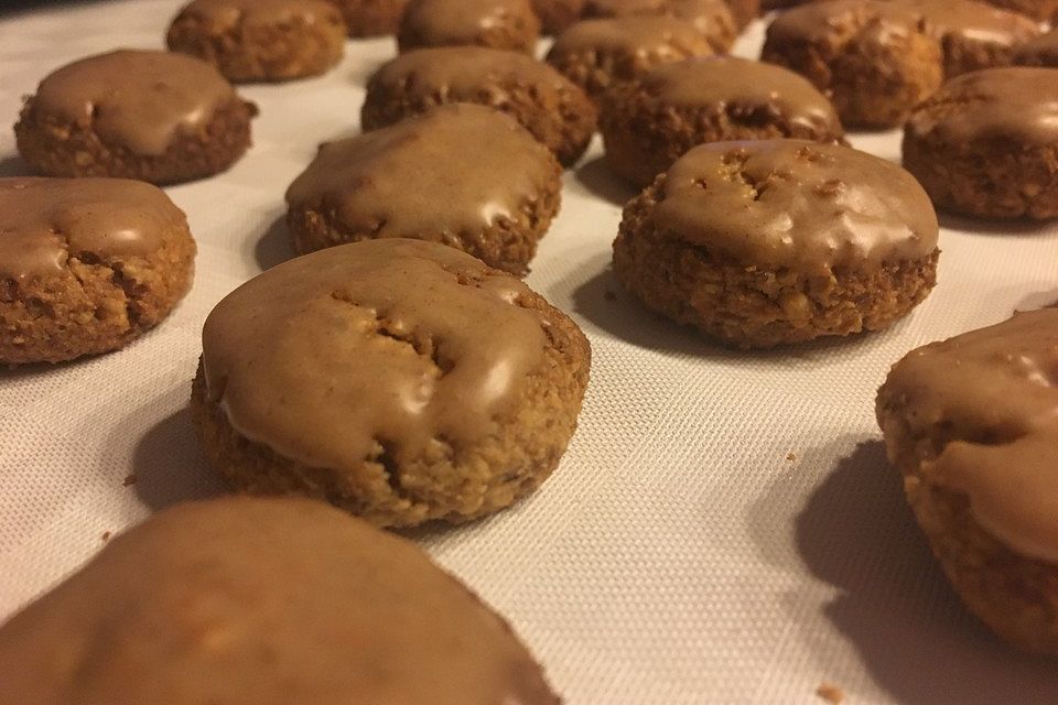 Vegane Marzipan-Zimt-Lebkuchen à la Mäusle