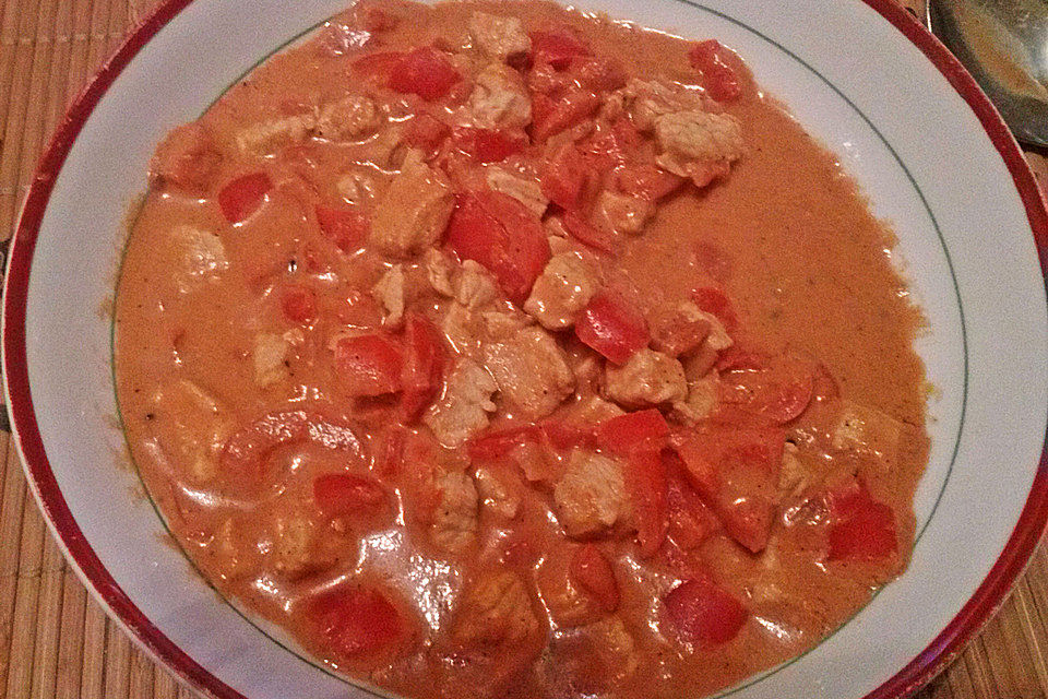 Fannys cremige Curry-Paprika-Putenpfanne