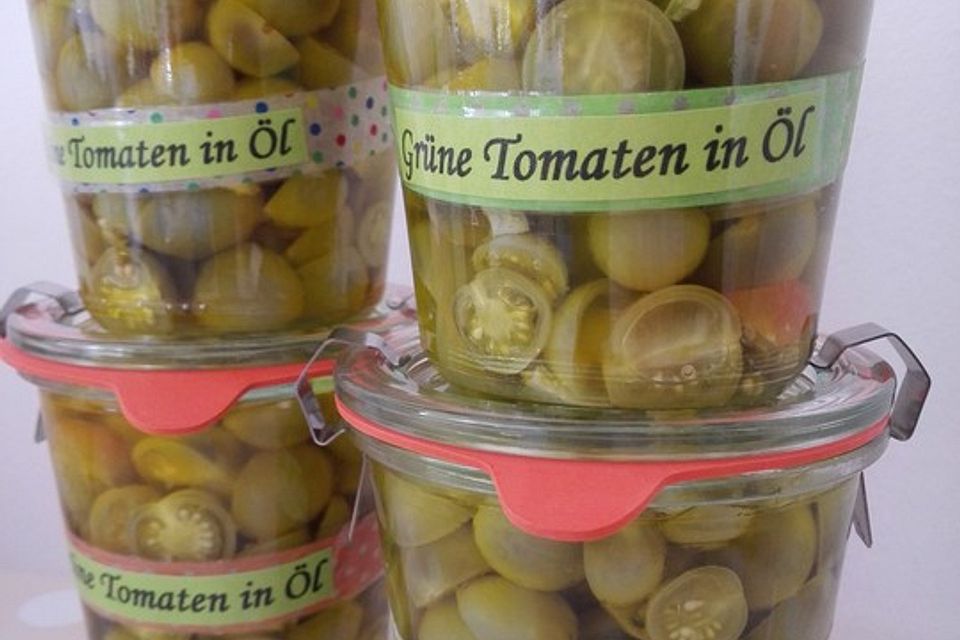 Grüne Tomaten in Öl