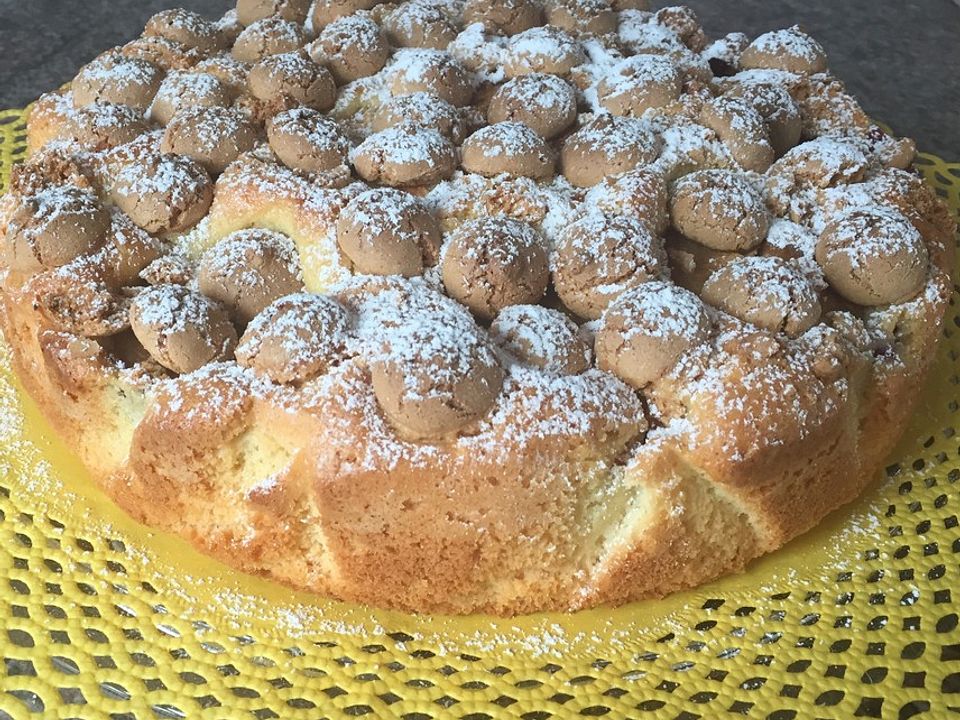 Pflaumenkuchen mit Eierlikör und Amarettini von kochy_h| Chefkoch