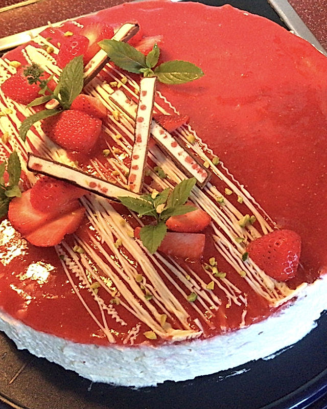 Erdbeer - Yogurette - Torte