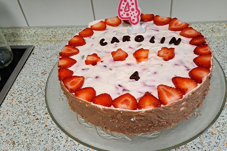 Erdbeer - Yogurette - Torte