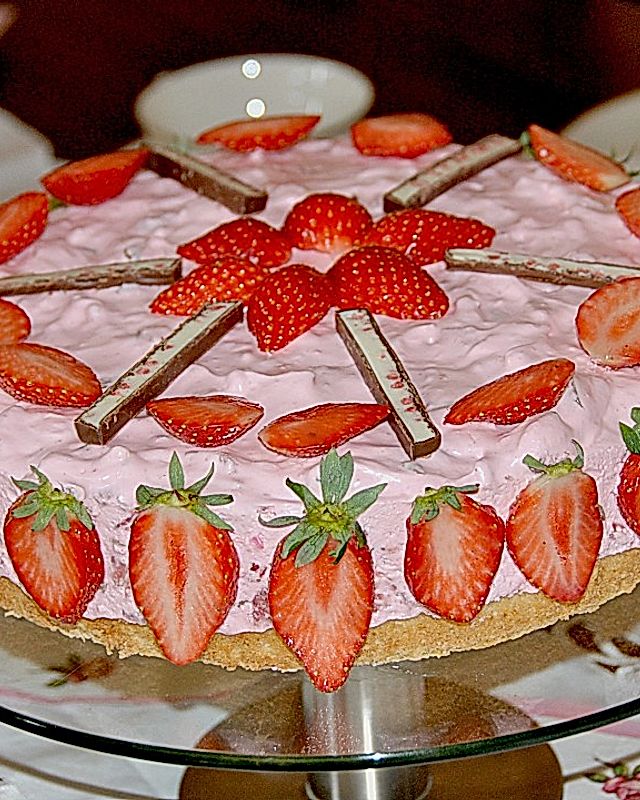 Erdbeer - Yogurette - Torte
