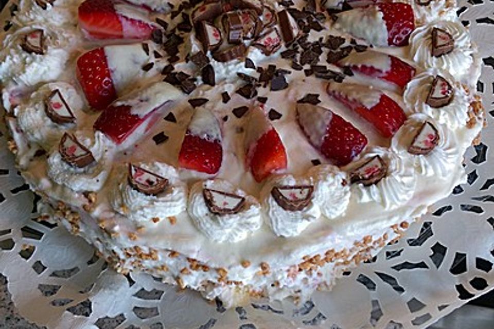 Erdbeer - Yogurette - Torte