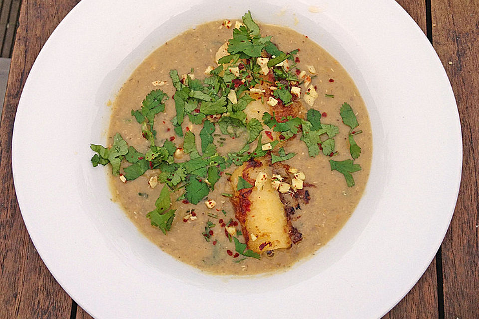 Linsensuppe mit gebratener Banane und Ingwer-Gremolata