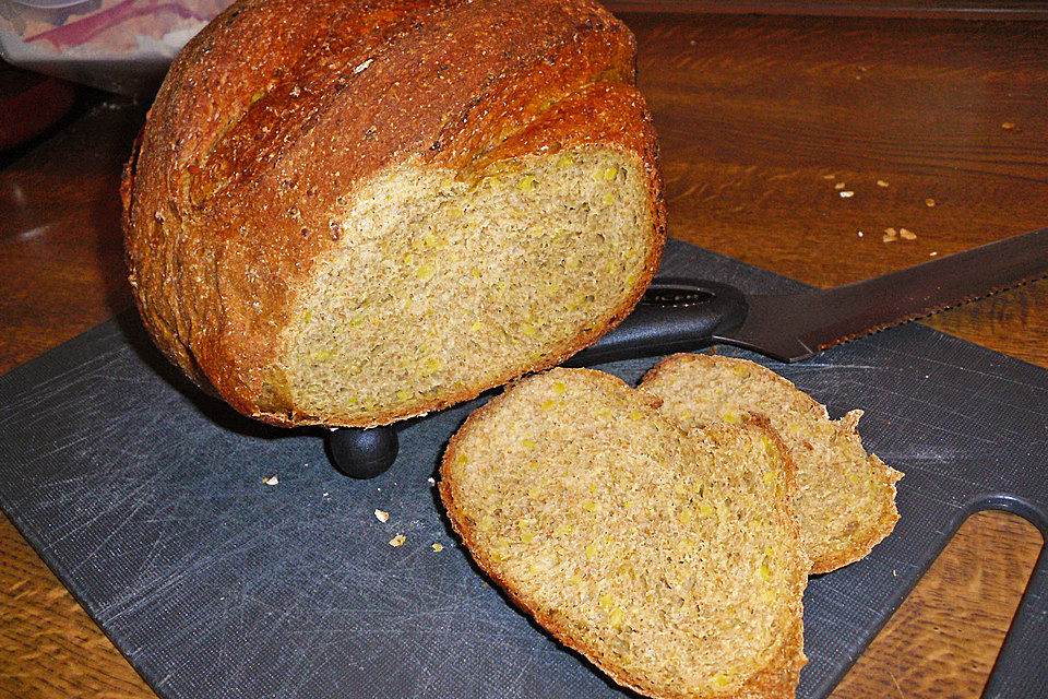 Saftiges Vollkornbrot mit gekochtem Reis